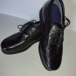 P W. Minor Men's Extra Depth Size 9 E/B Shoes Black Soft Leather Lace Up Orth.